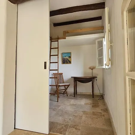 Lovely Old Town House Sea View, 1br Ac, Pool,sauna