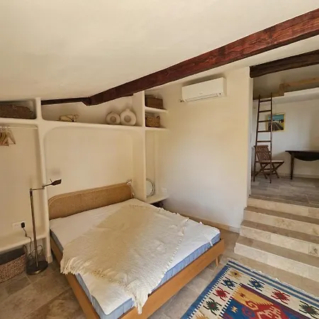 Lovely Old Town House Sea View, 1br Ac, Pool,sauna Appartement *